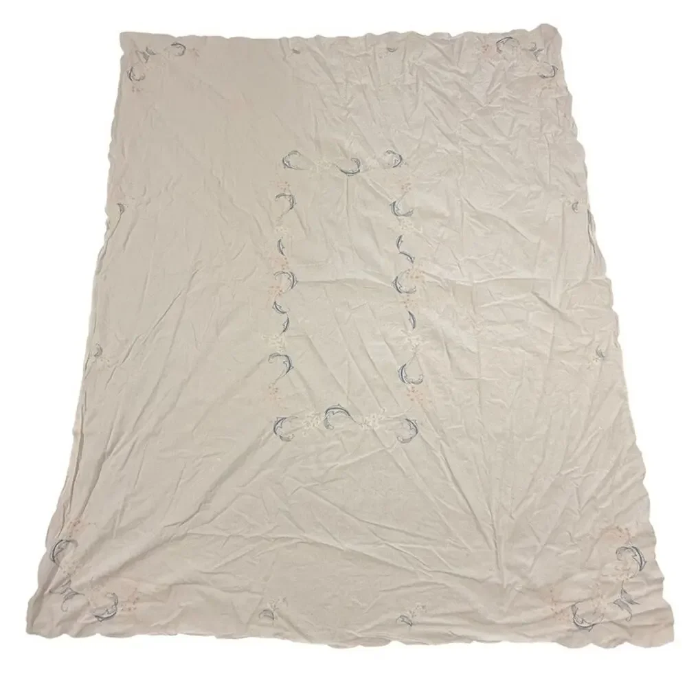 Vintage Embroidered Table Cloth Dining White Floral Scalloped Cottagecore 66x76